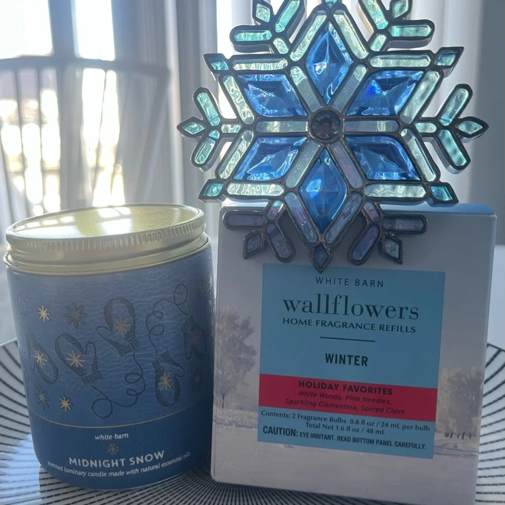 Free Ship, Gift set. White Barn Midnight Snow Candle & Wallflowers & Nightlight - Picture 1 of 4